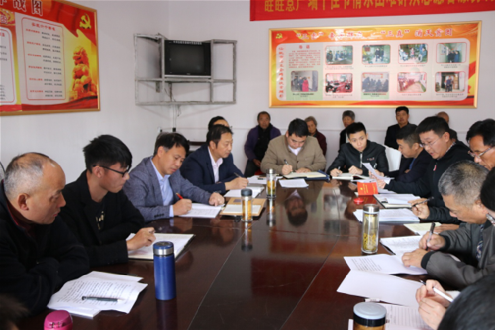 市总工会开展10月“固定扶贫日”活动