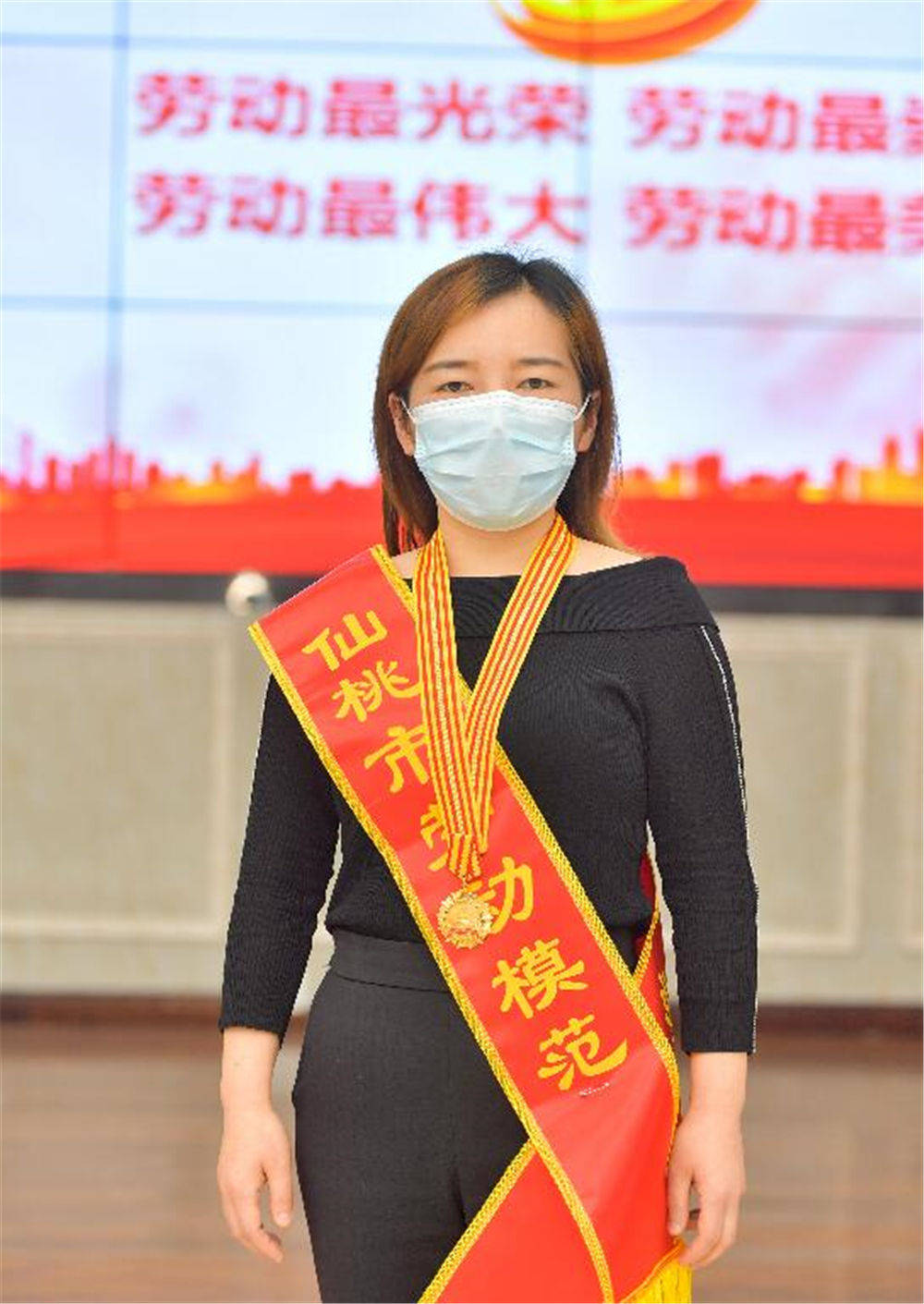 市劳动模范龚拥民