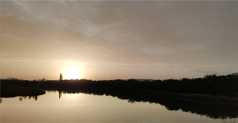 湖北省仙桃市毛嘴镇一小张晓睿 ——长河落日