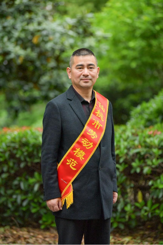 2023年仙桃市劳动模范雷华