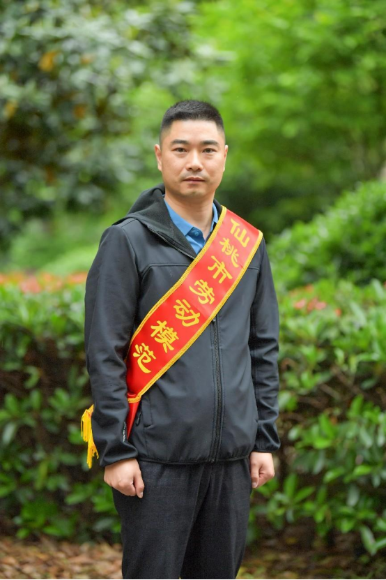 2023年仙桃市劳动模范李勇