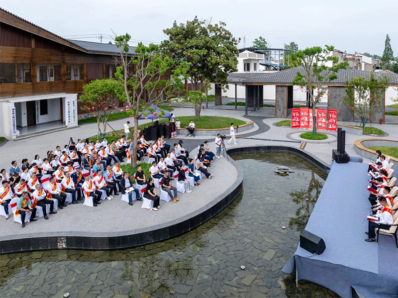 2025年仙桃“致敬劳动者”记者见面会举行