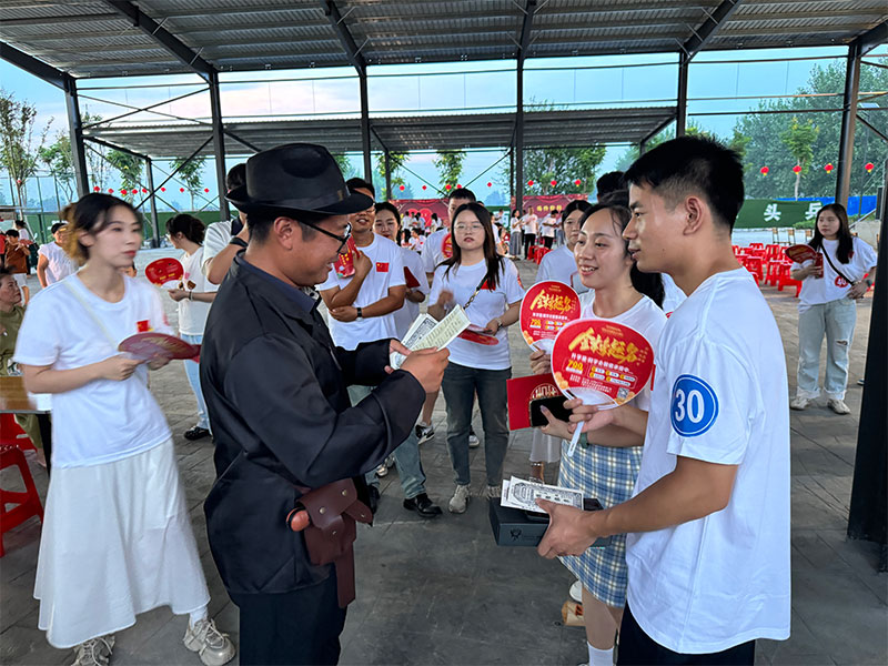 市总工会举办“鹊桥密令・袁市码头奇缘夜” 青年职工交友联谊活动